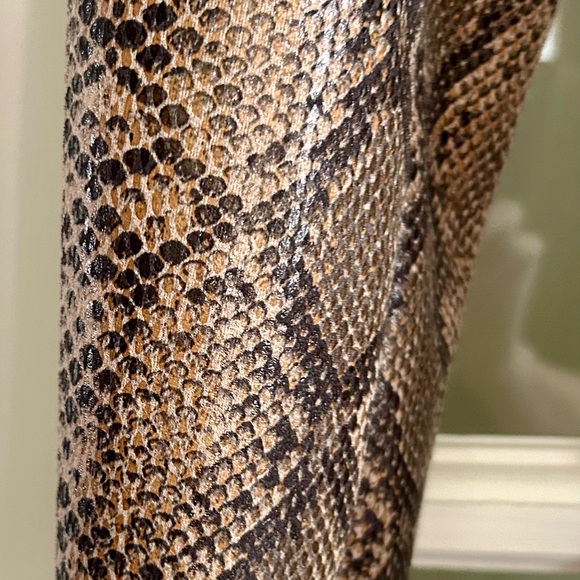 Solitaire faux snakeskin tan belted shimmer open jacket size M - Picture 4 of 5